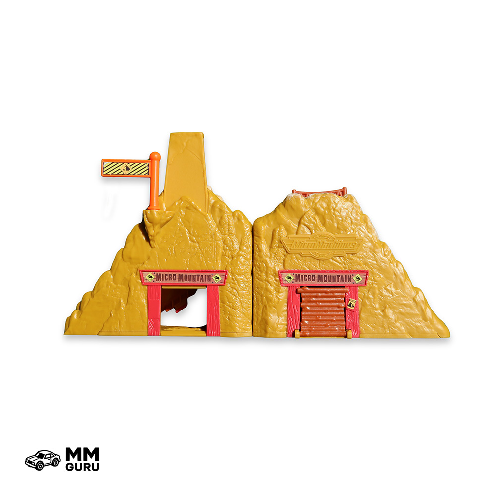 Micro Machines MMGuru 2021 2021-Micro Off-Road Adventure expanding playset, isometric view