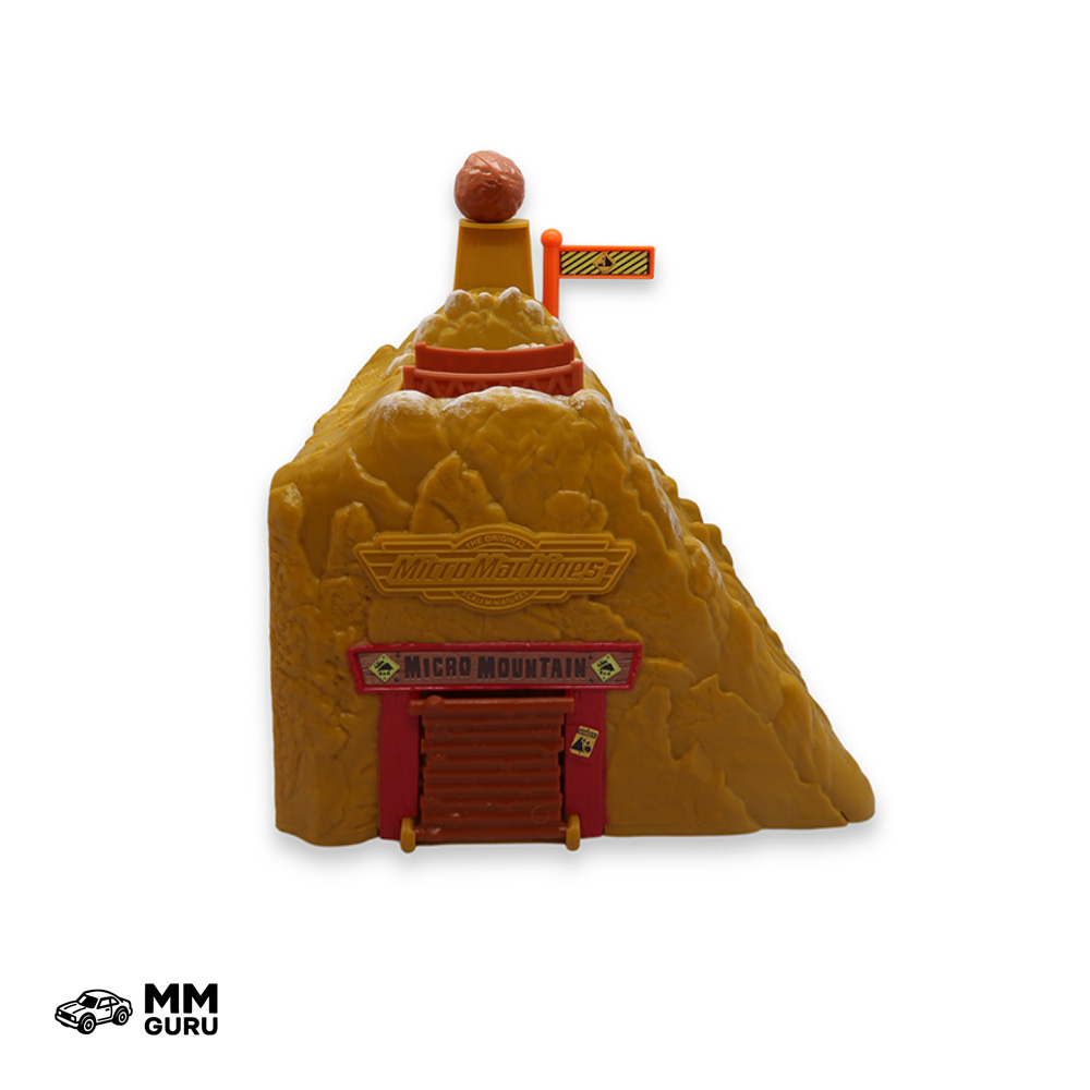 Micro Machines MMGuru 2021 2021-Micro Off-Road Adventure expanding playset, isometric view