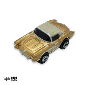 Micro Machines MMGuru Sun Color Changers ’57 Corvette, Gold, isometric view